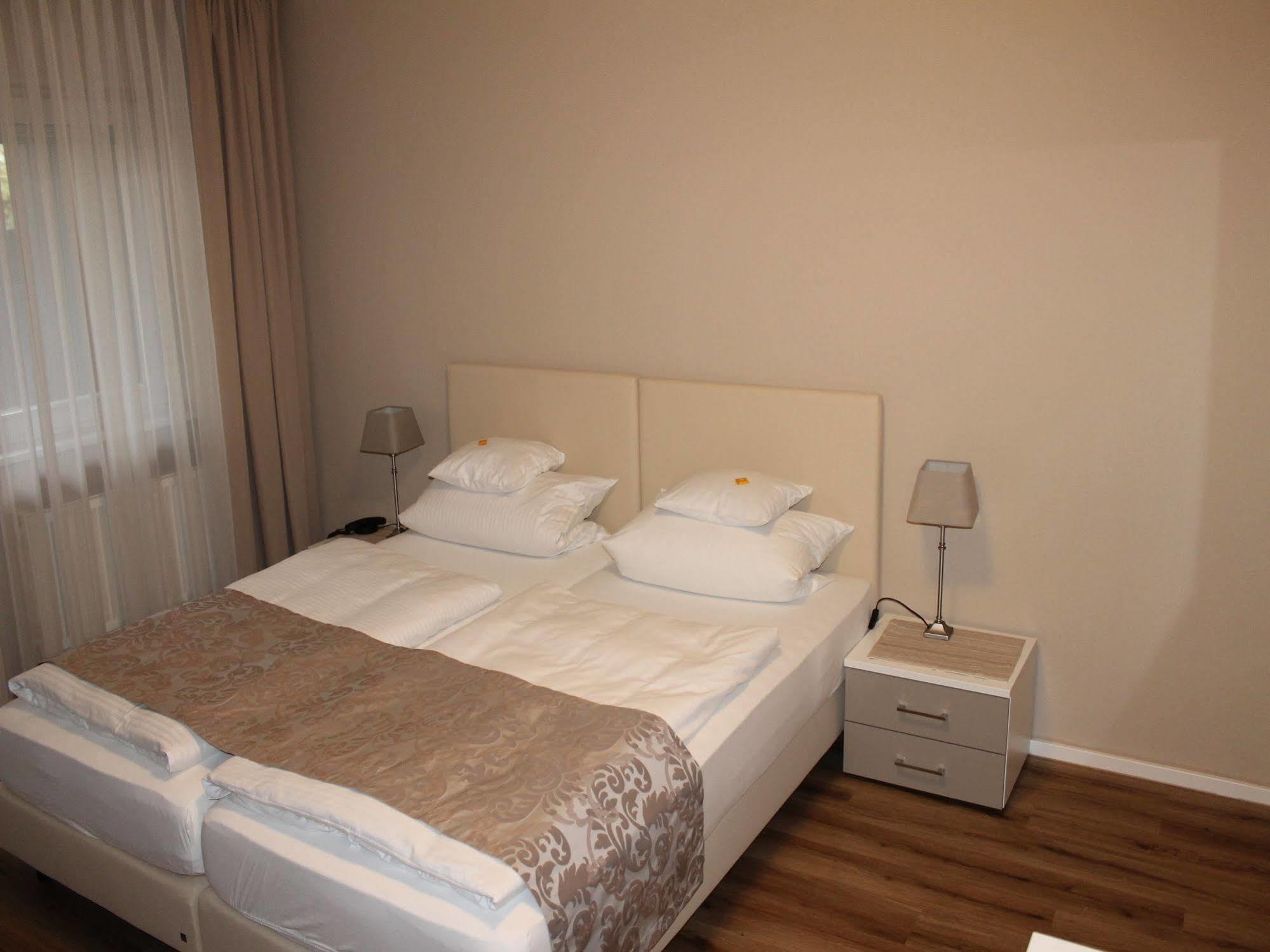 Hotel Garni Bellevue Bad Fussing Exterior photo